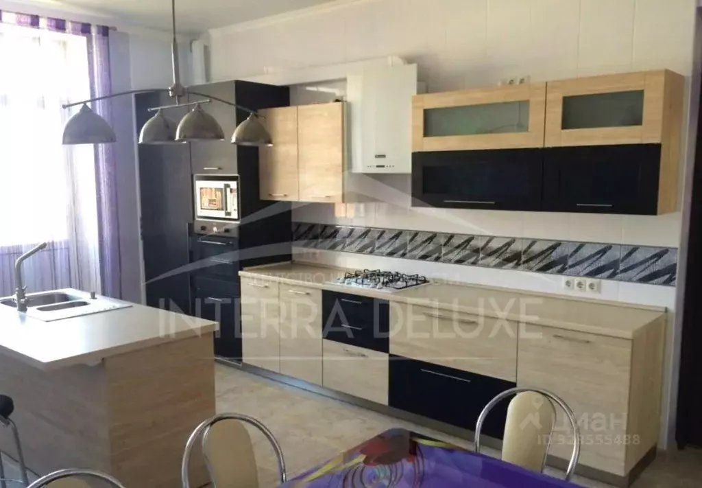 Дом в Севастополь ул. Кронштадтская (484 м) - Фото 1