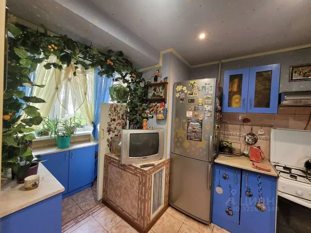 3-к кв. Псковская область, Псков ул. Байкова, 11 (68.8 м) - Фото 2