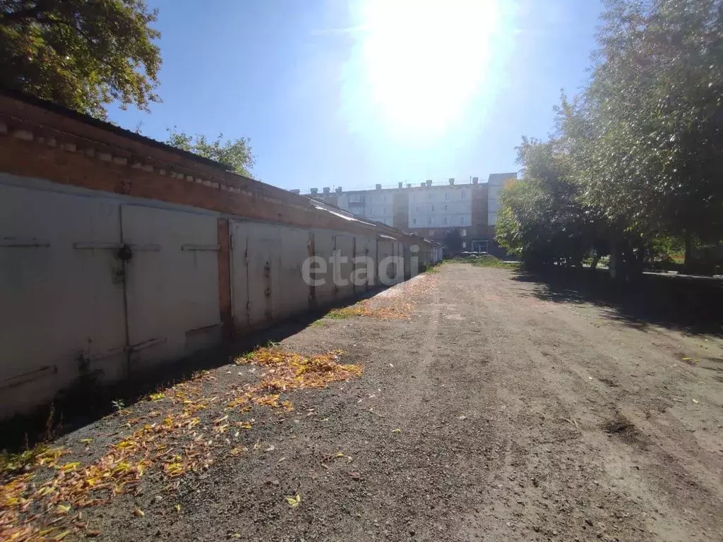 Гараж в Курганская область, Шадринск ул. 4-го Уральского Полка, 46 (16 ... - Фото 0