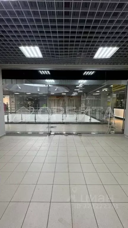 Торговая площадь в Тюменская область, Тюмень ул. 50 лет ВЛКСМ, 63 (142 ... - Фото 1