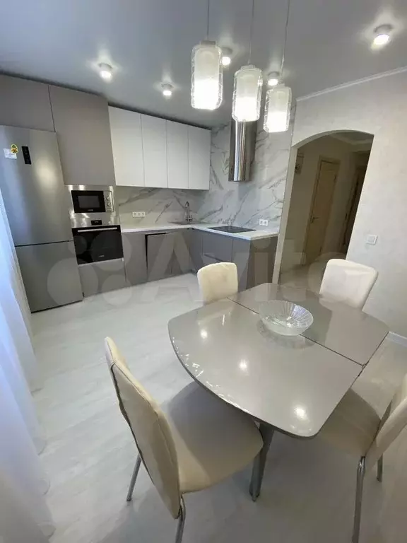 2-к. квартира, 60 м, 7/10 эт. - Фото 0
