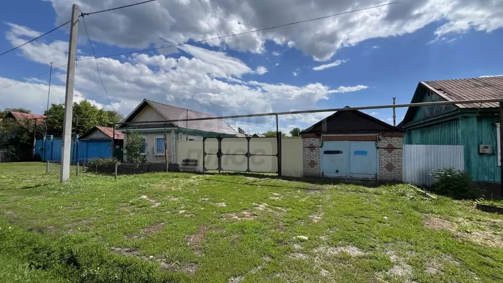 Дом в Оренбургская область, Саракташский район, с. Петровское Трудовая ... - Фото 2