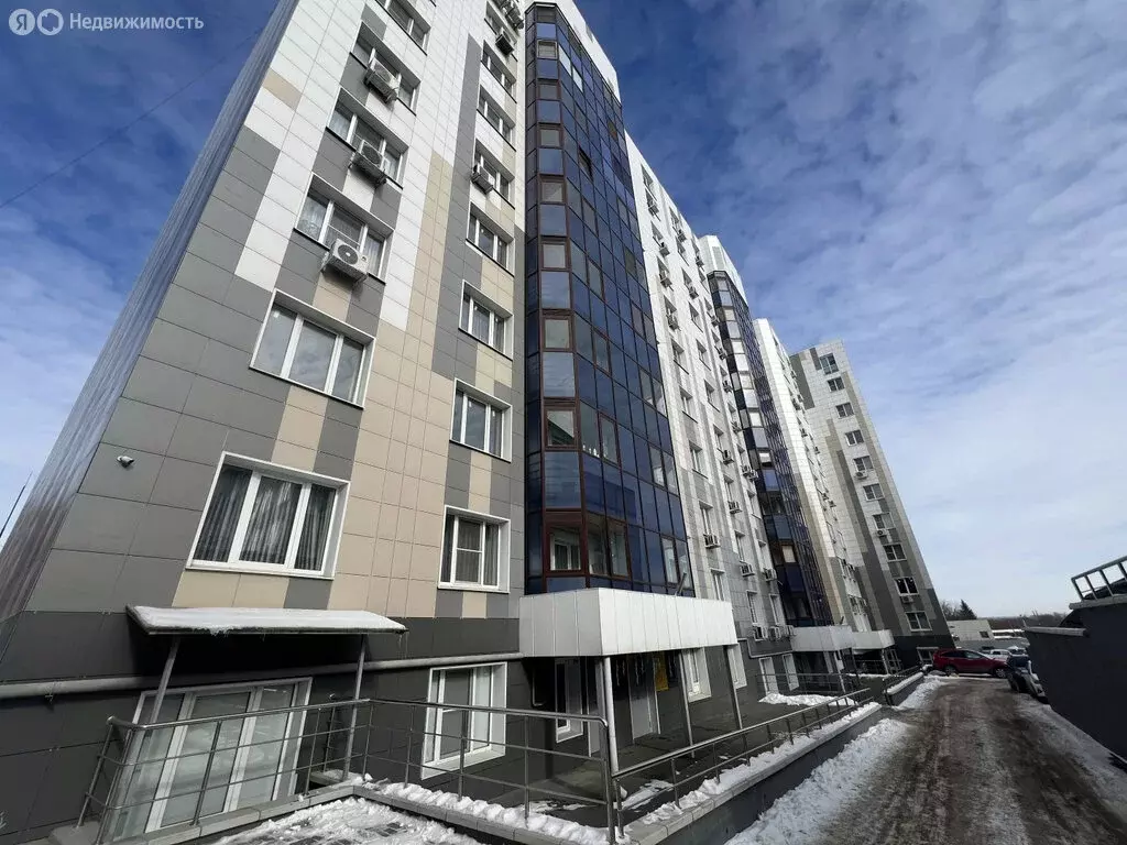 2-комнатная квартира: Курск, улица Гайдара, 26А (74 м) - Фото 1