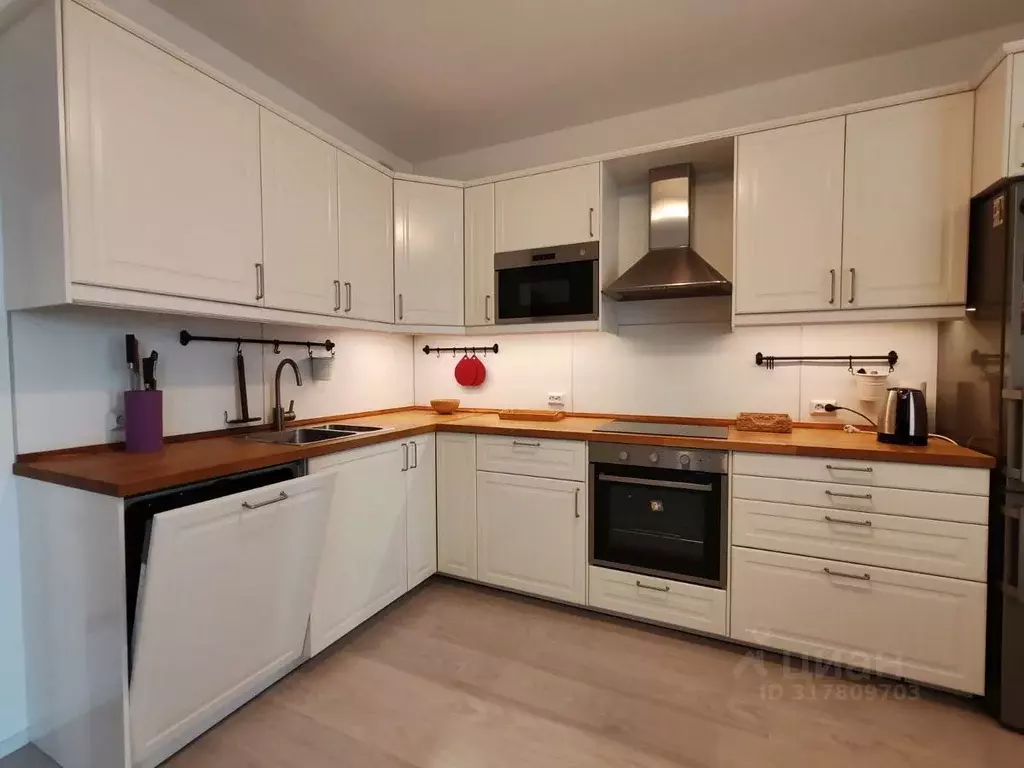 3-к кв. Санкт-Петербург ул. Богословская, 4к2 (80.0 м) - Фото 1