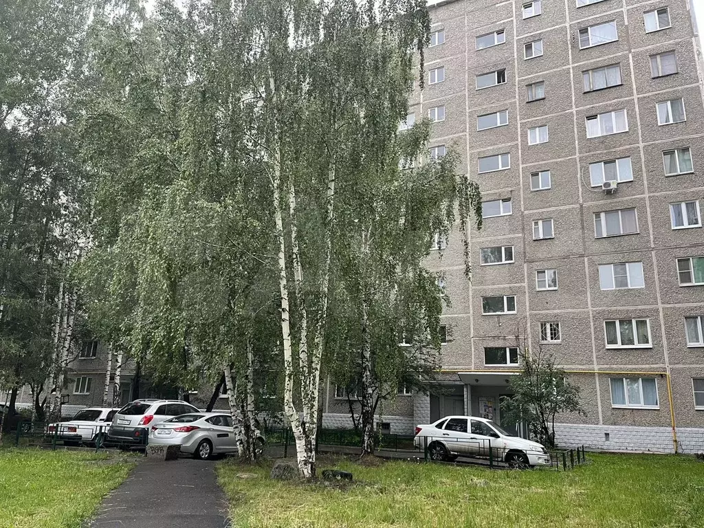 Комната 11 м в 3-к., 1/9 эт. - Фото 0