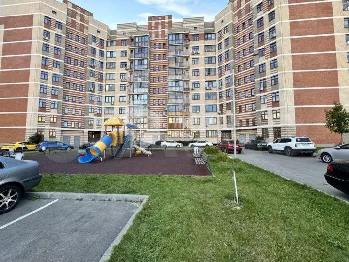 2-к. квартира, 60 м, 1/9 эт. - Фото 0
