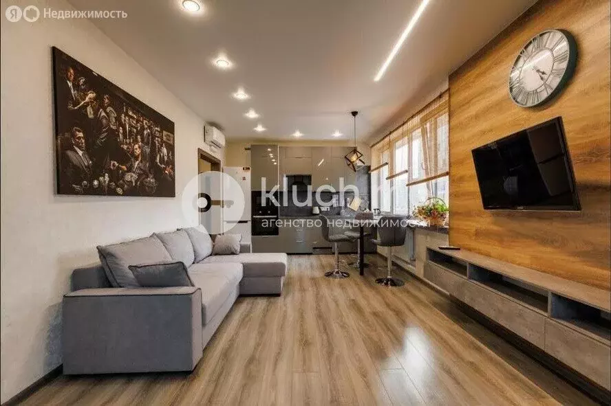 3-комнатная квартира: Казань, Комсомольская улица, 2 (60 м) - Фото 1