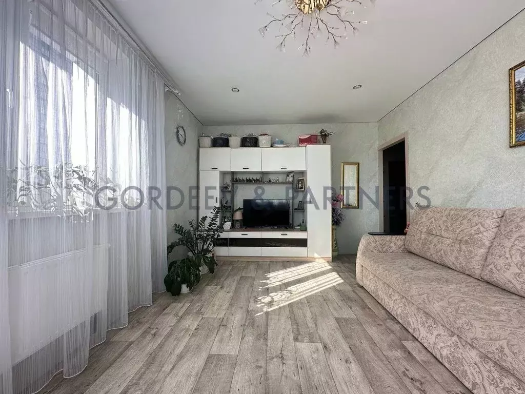 2-к кв. Татарстан, Казань ул. Братьев Батталовых, 20к2 (50.0 м) - Фото 1