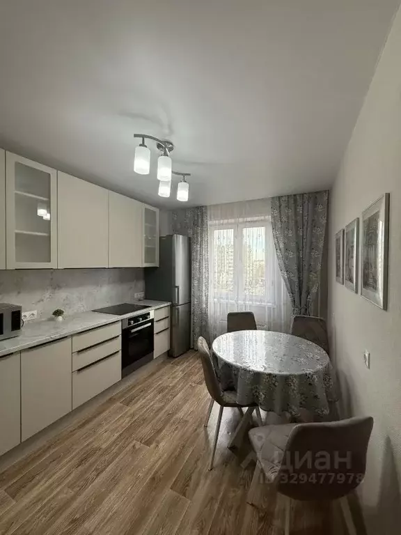 2-к кв. Красноярский край, Красноярск ул. Дубровинского, 110В (54.4 м) - Фото 1