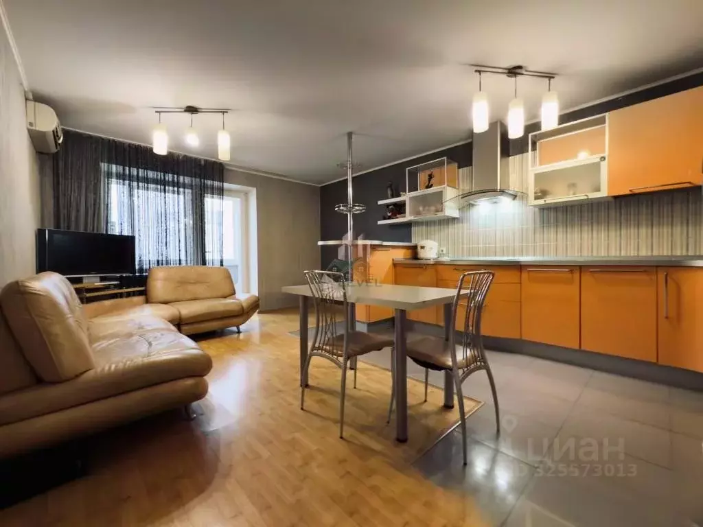 3-к кв. Саратовская область, Саратов ул. Усть-Курдюмская, 1 (85.8 м) - Фото 1