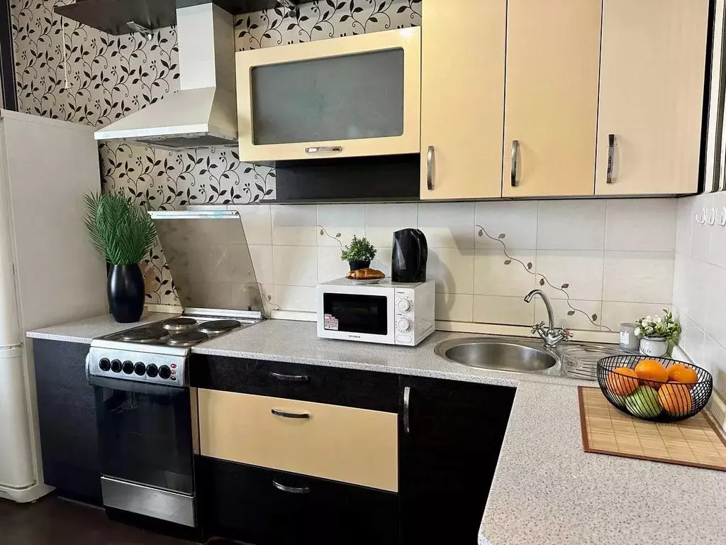 1-к кв. Свердловская область, Екатеринбург ул. Белинского, 222 (54.7 ... - Фото 1