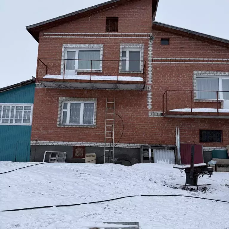 Коттедж в Алтайский край, Целинный район, с. Сухая Чемровка Школьная ... - Фото 1