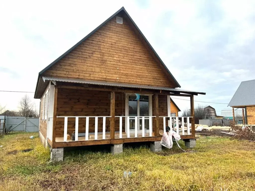 Дом в Нуримановский район, Красногорский сельсовет, село Красная Горка ... - Фото 1
