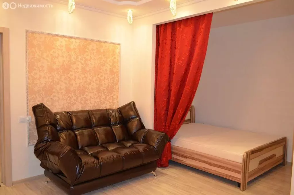 1-комнатная квартира: Уфа, улица Бориса Домашникова, 22 (43 м) - Фото 1