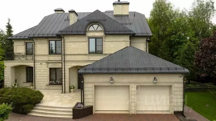 Дом в Краснодарский край, Сириус пгт ул. Цимлянская, 51А (250 м) - Фото 0