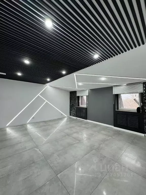 Офис в Татарстан, Казань ул. Оренбургский Тракт, 20А (30 м) - Фото 1