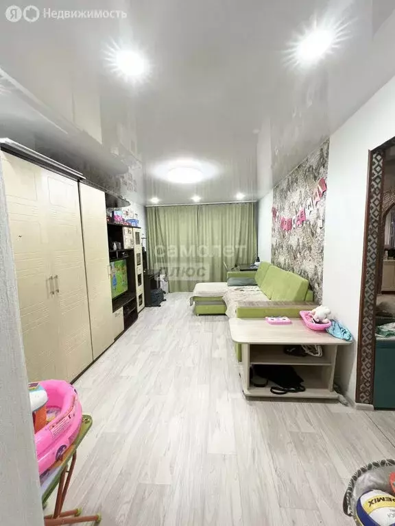 3-комнатная квартира: Кызыл, улица Калинина, 3 (58 м) - Фото 0