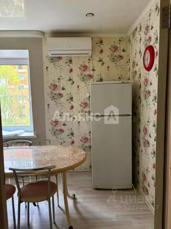 2-к кв. Краснодарский край, Усть-Лабинск Южная ул., 8 (50.4 м) - Фото 2