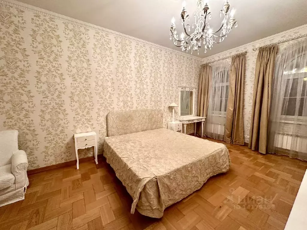 5-к кв. Татарстан, Казань ул. Касаткина, 15 (222.0 м) - Фото 0