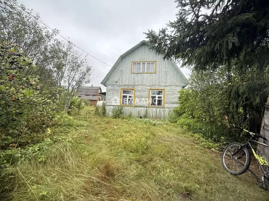 Дом в Ленинградская область, Выборгский район, Рощинское городское ... - Фото 1