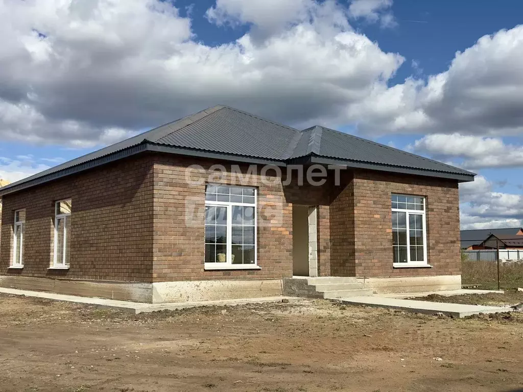 Дом в Оренбургская область, Бузулук ул. Целинная (114 м) - Фото 0