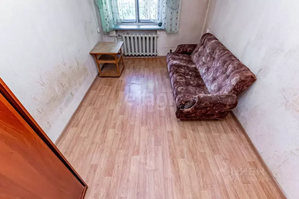 комната алтайский край, барнаул тимуровская ул, 31а (13.0 м) - Фото 1