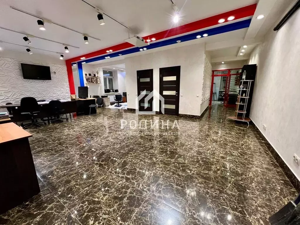 Офис в Хабаровский край, Комсомольск-на-Амуре ул. Кирова, 21 (117 м) - Фото 1