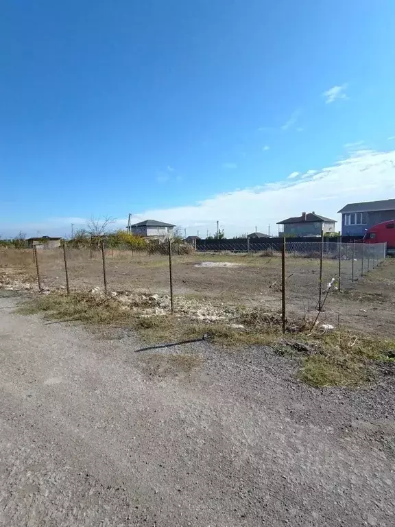 Участок в Крым, Керчь проезд Вологодский, 25 (5.5 сот.) - Фото 0