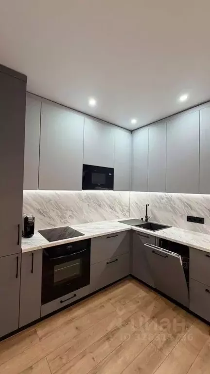 1-к кв. Татарстан, Казань ул. Александра Курынова, 5к1 (35.0 м) - Фото 1