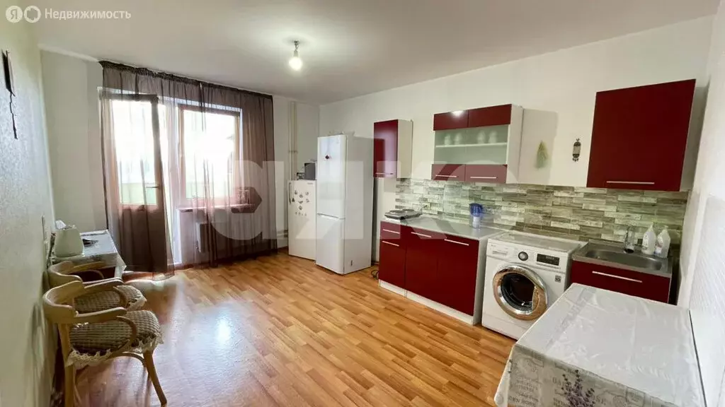 3-комнатная квартира: Геленджик, улица Маршала Жукова, 1к3 (80 м) - Фото 1