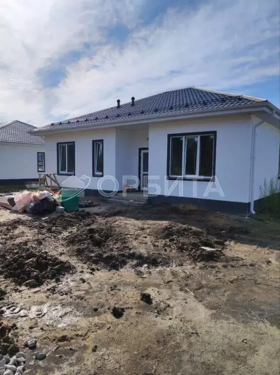 Дом в Тюменская область, Тюменский район, д. Ушакова бул. Центральный ... - Фото 0