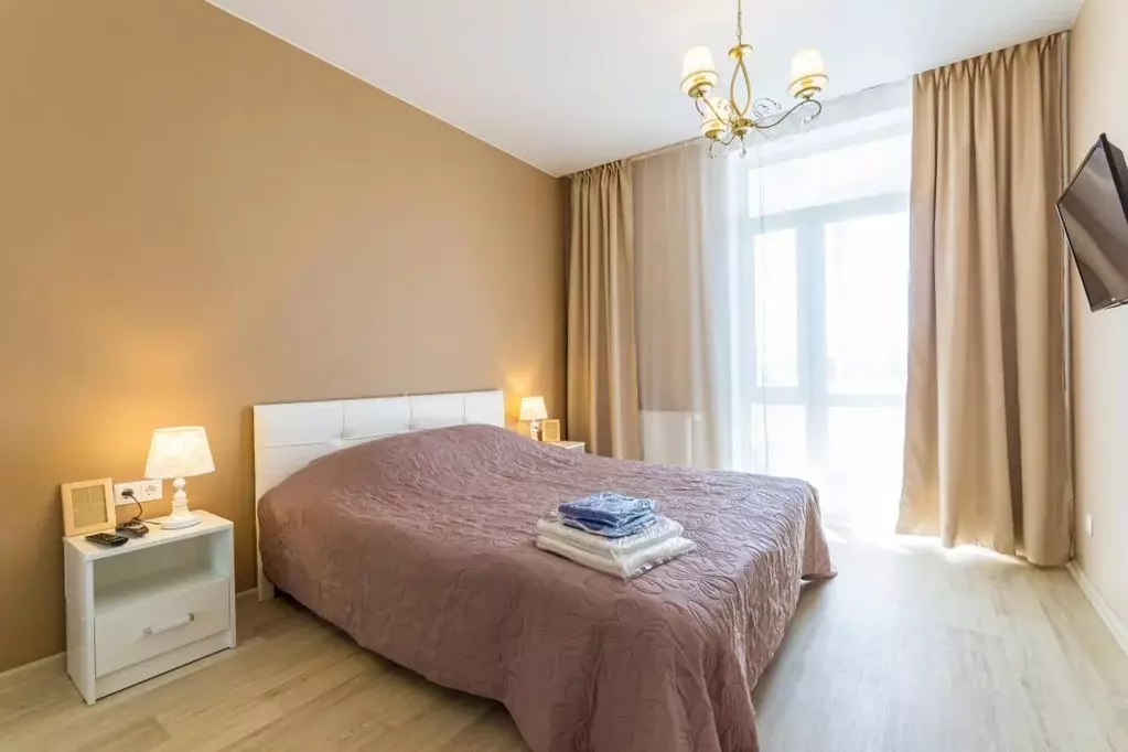 1-к кв. Свердловская область, Екатеринбург ул. Азина, 22/2 (43.0 м) - Фото 0