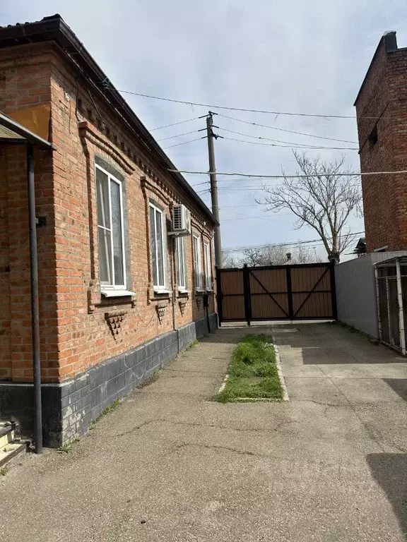 Дом в Ростовская область, Батайск Коммунистическая ул., 102 (81 м) - Фото 0
