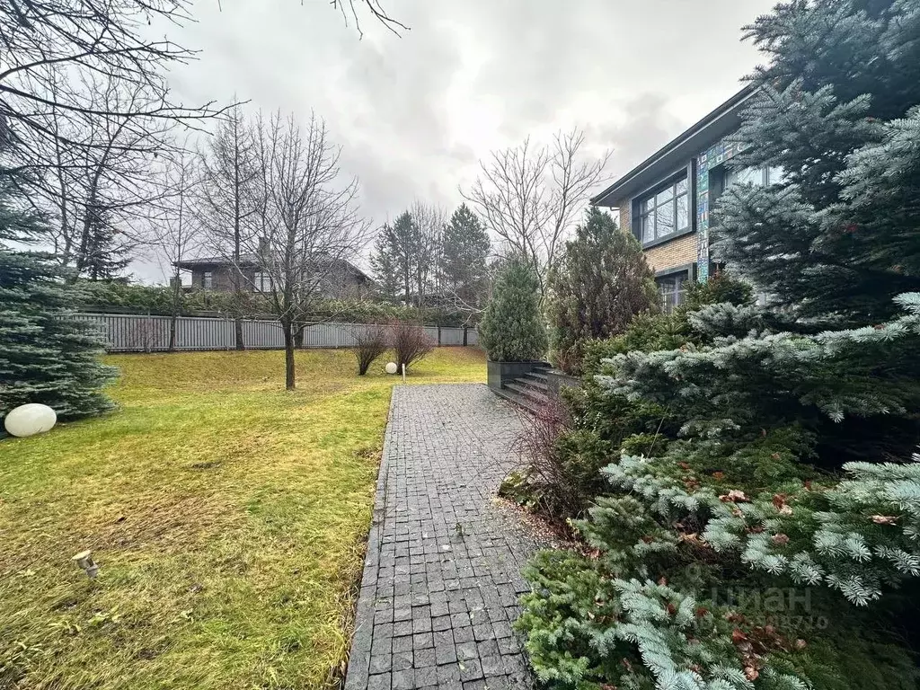 Коттедж в Московская область, Одинцовский городской округ, д. ... - Фото 1