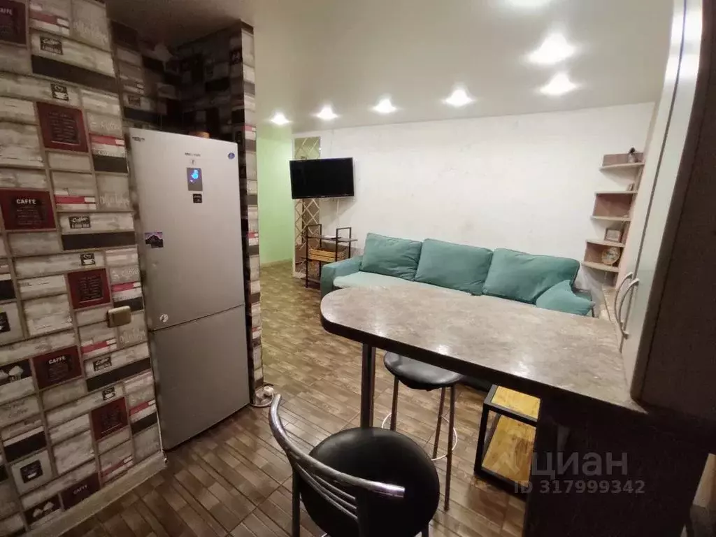 3-к кв. Псковская область, Великие Луки Стадионная ул., 12 (67.0 м) - Фото 1