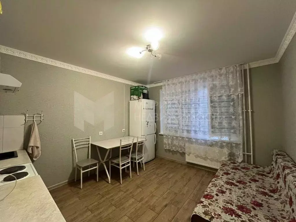 1-к кв. Тюменская область, Тюмень ул. Валентины Трофимовой, 12 (39.7 ... - Фото 0