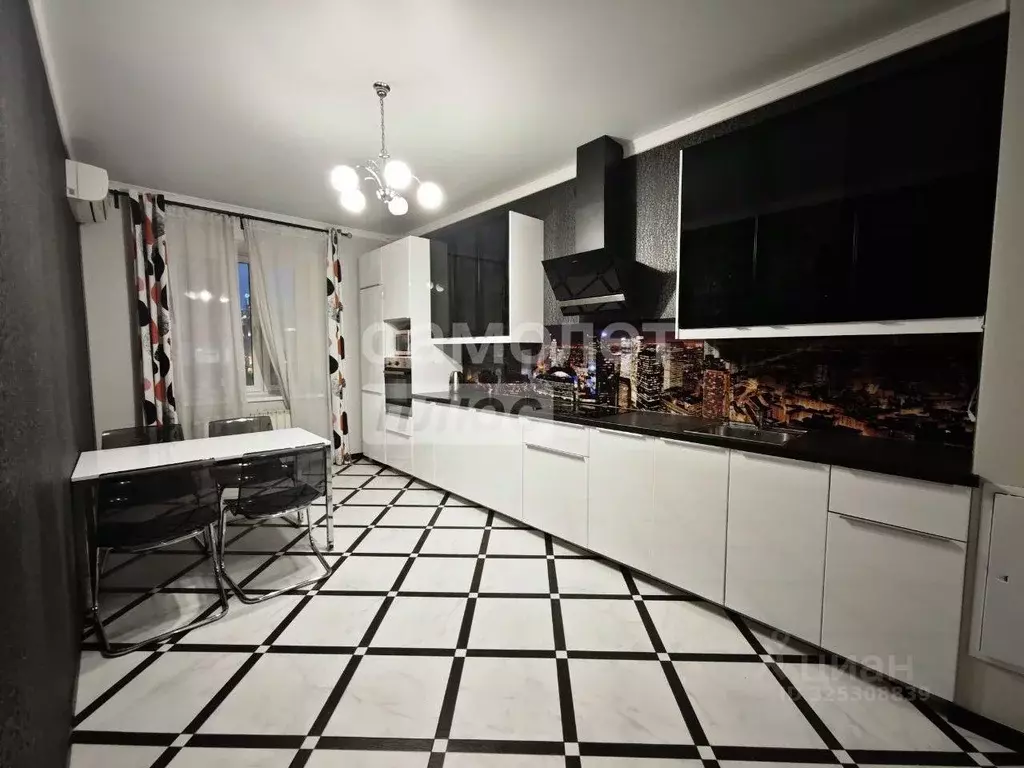 4-к кв. Свердловская область, Екатеринбург ул. Шейнкмана, 75 (150.0 м) - Фото 1