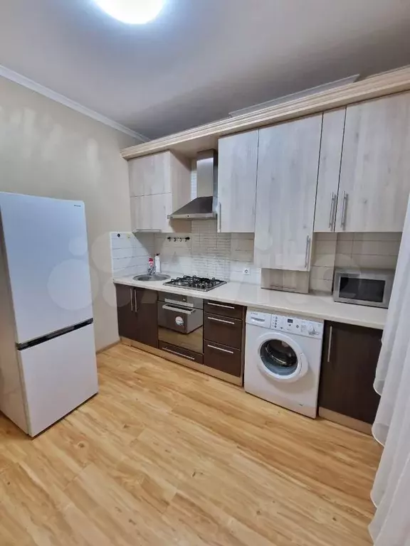 1-к. квартира, 38 м, 10/10 эт. - Фото 0