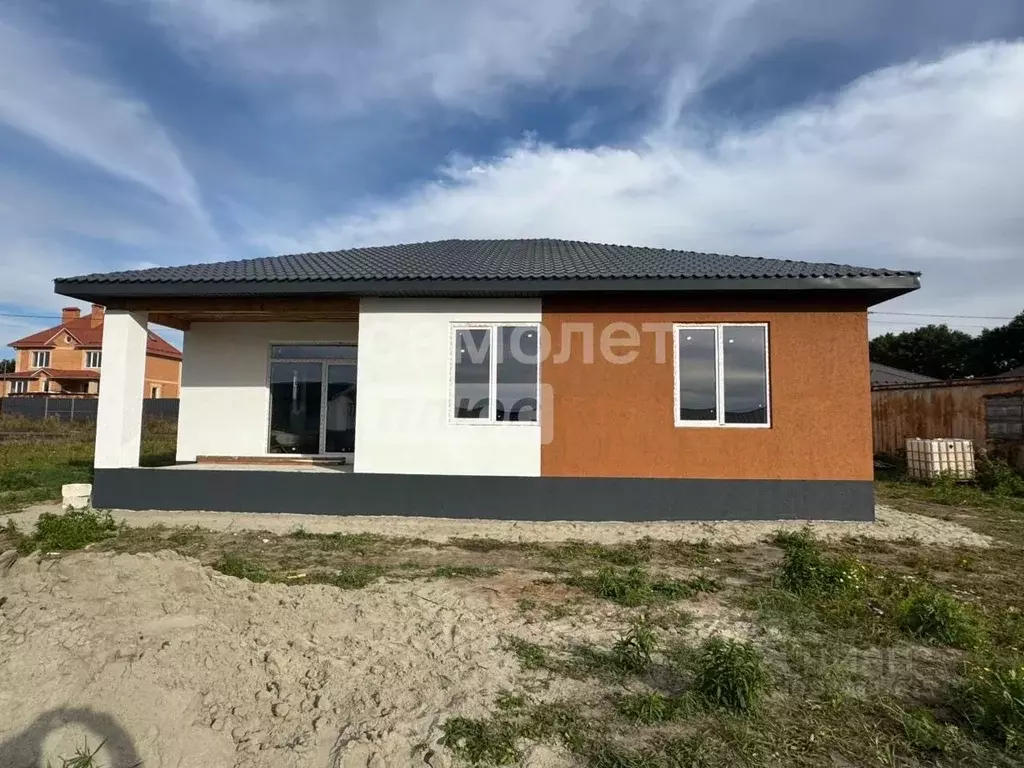 Дом в Курская область, Курский район, Моковский сельсовет, д. 1-я ... - Фото 1