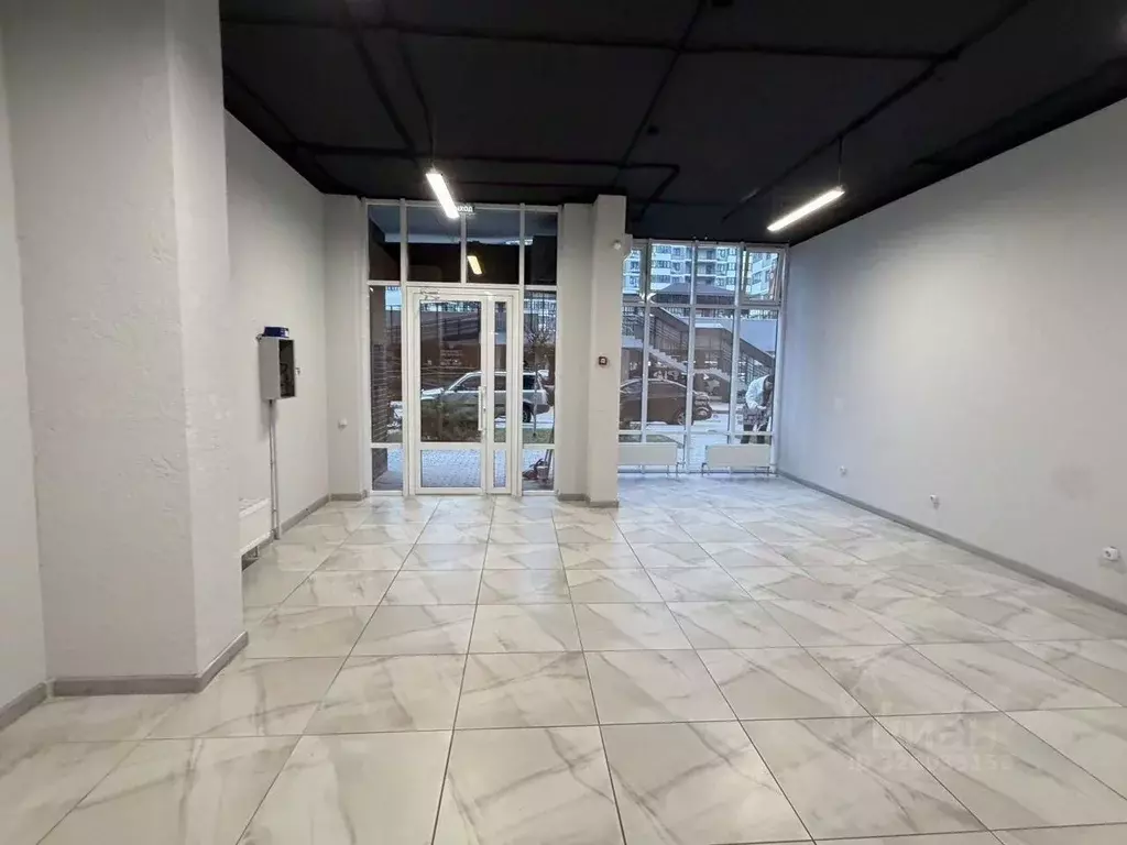 Помещение свободного назначения в Краснодарский край, Краснодар бул. ... - Фото 0