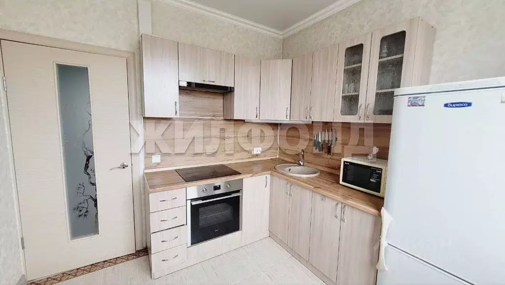 2-к кв. Хакасия, Абакан ул. Кирова, 107 (51.0 м) - Фото 1