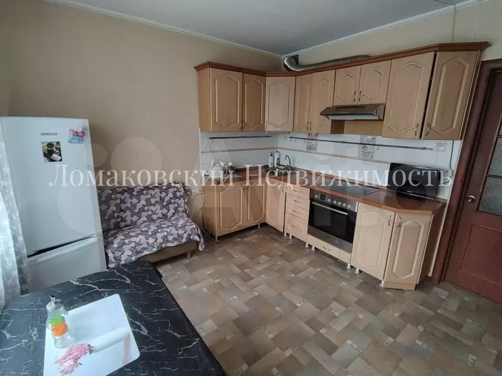 1-к. квартира, 52 м, 3/3 эт. - Фото 1