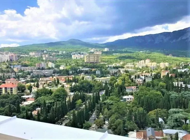 3-к кв. Крым, Ялта ул. Котельникова, 1 (143.8 м) - Фото 1