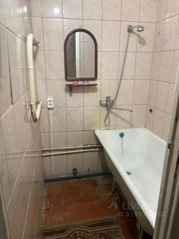 2-к кв. Алтайский край, Бийск ул. Владимира Короленко, 49 (45.0 м) - Фото 0
