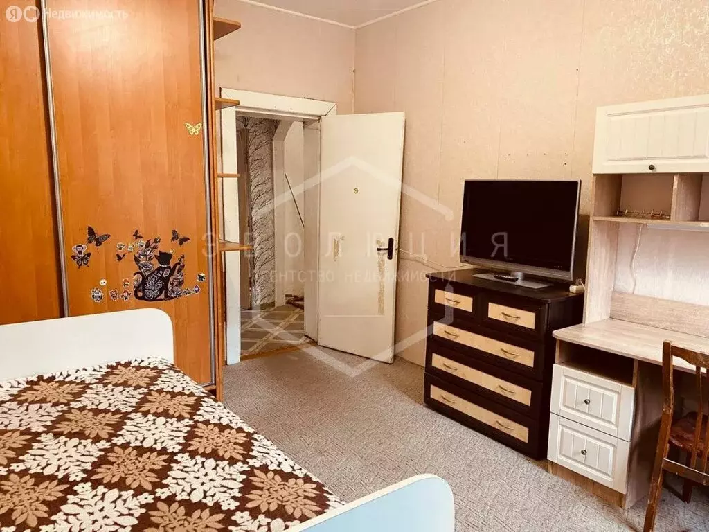 3-комнатная квартира: Калининград, улица Молодой Гвардии, 26 (62.6 м) - Фото 2