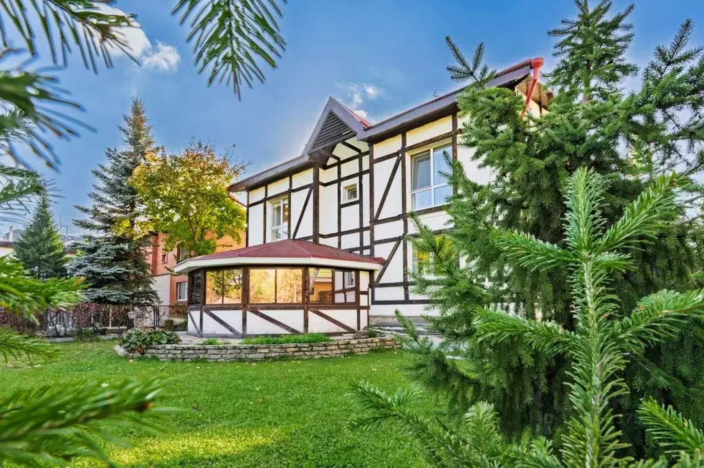 Коттедж в Свердловская область, Екатеринбург ул. Ясеневая, 15 (253 м) - Фото 1