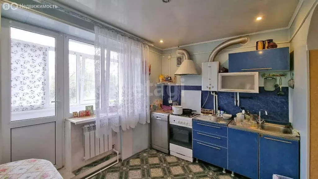 3-комнатная квартира: Прохладный, Пролетарская улица, 224 (64.7 м) - Фото 1
