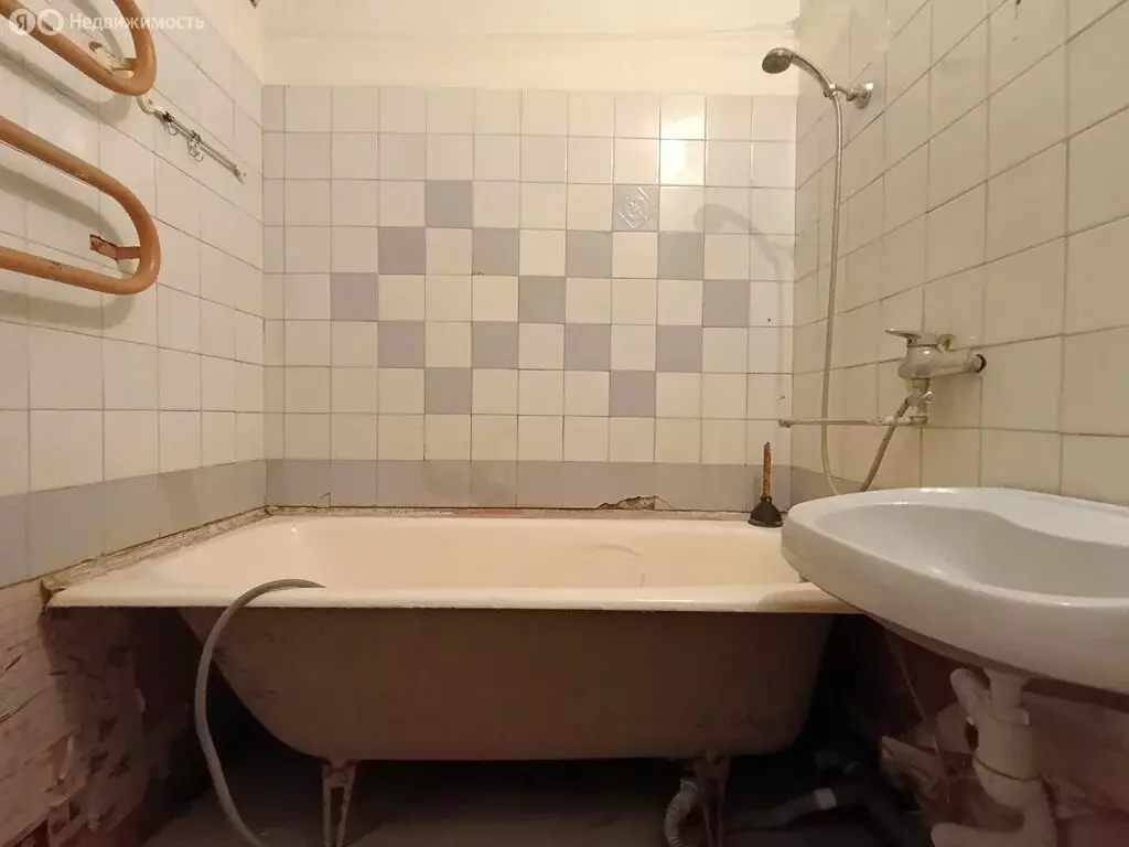 2-комнатная квартира: деревня Малое Верево, улица Кутышева, 8 (49.8 м) - Фото 1