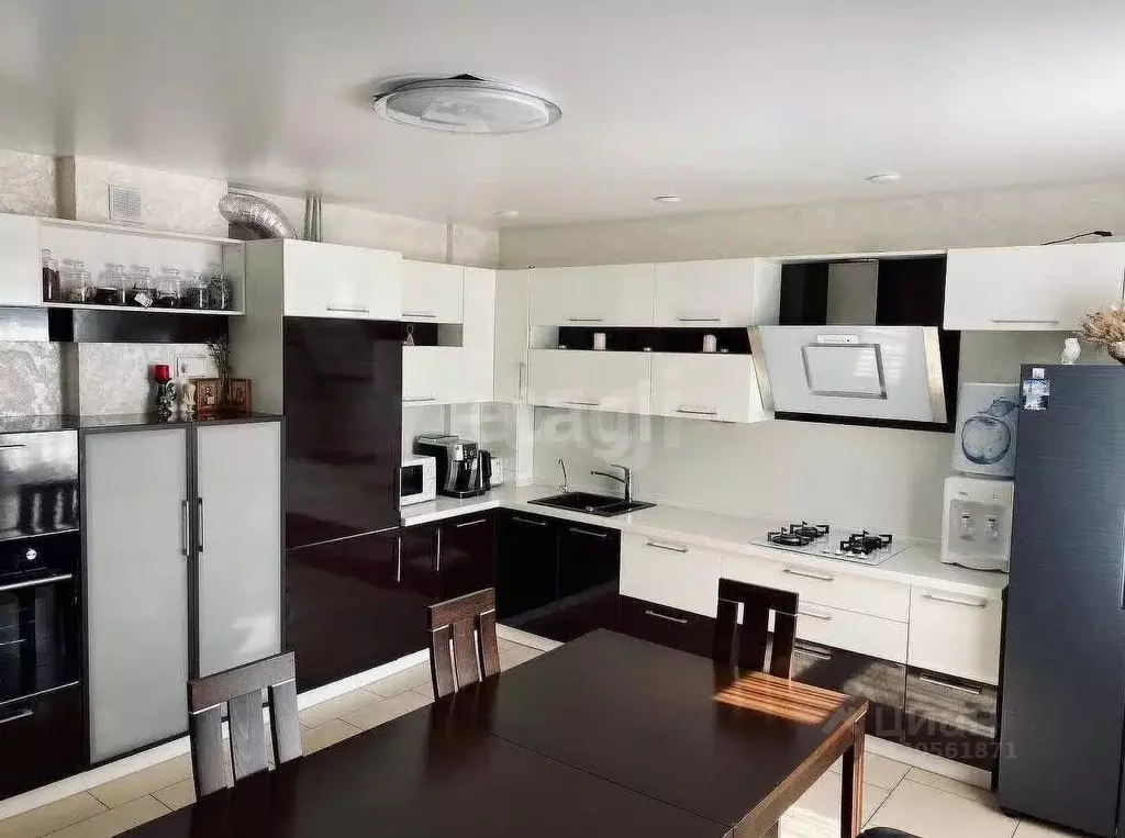 Дом в Марий Эл, Медведевский район, Сидоровское с/пос, д. Новотроицк ... - Фото 1