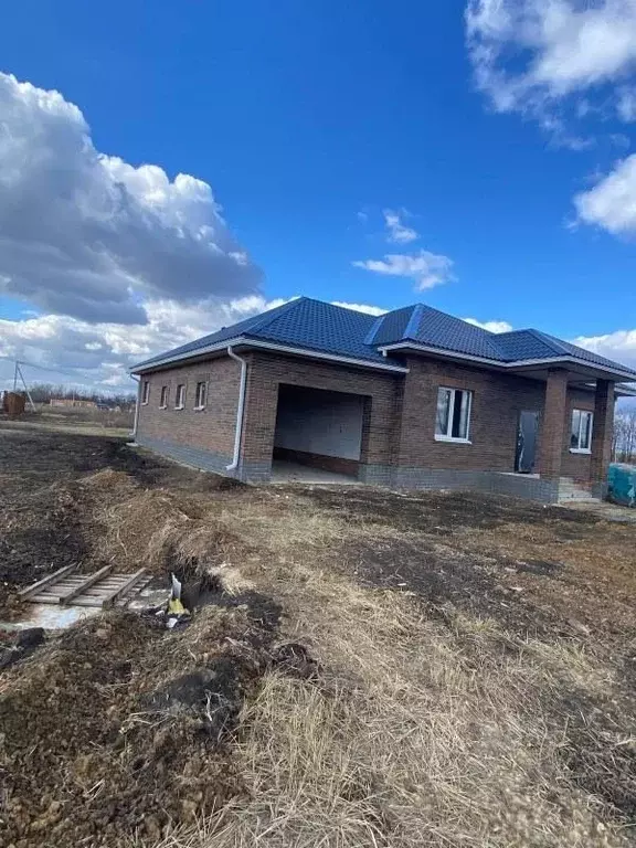 Дом в Белгородская область, Яковлевский муниципальный округ, с. ... - Фото 1